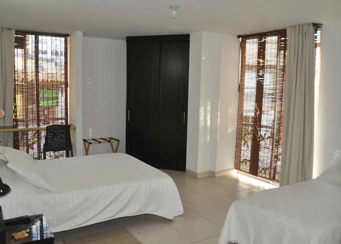 Hotel Meson De Las Flores